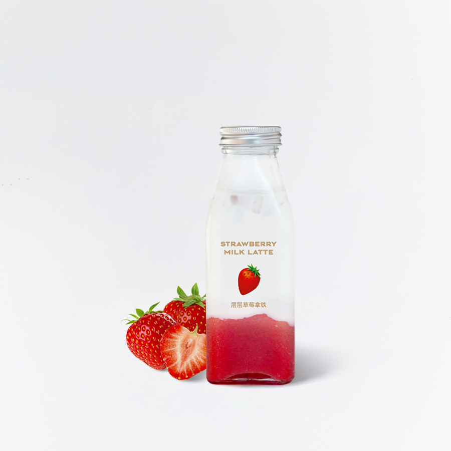 層層草莓拿鐵飲品 